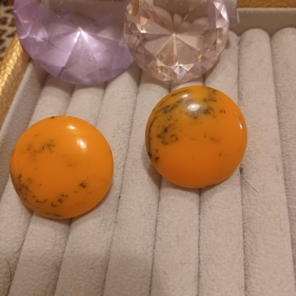 Bake lite clip on earrings in butterscotch